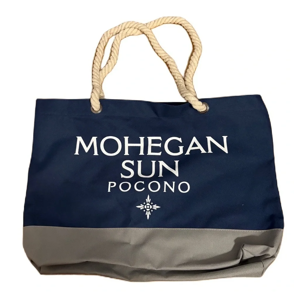 Mohegan Sun Casino Pocono Pennsylvania Navy Blue Tote Bag Rope Handle Cruise